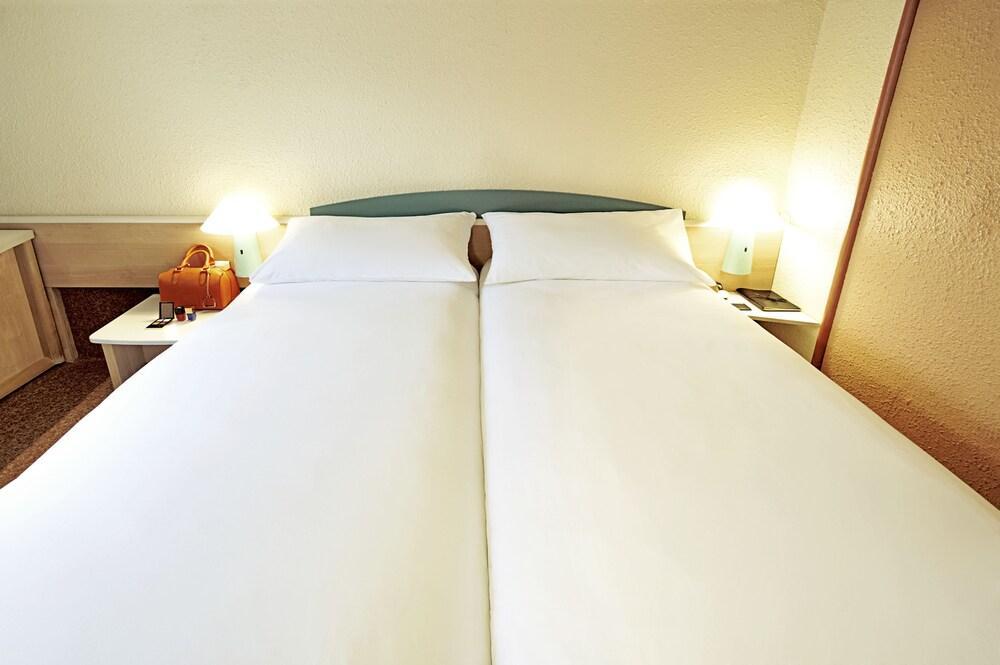 Hotel Ibis Bragança Exteriör bild