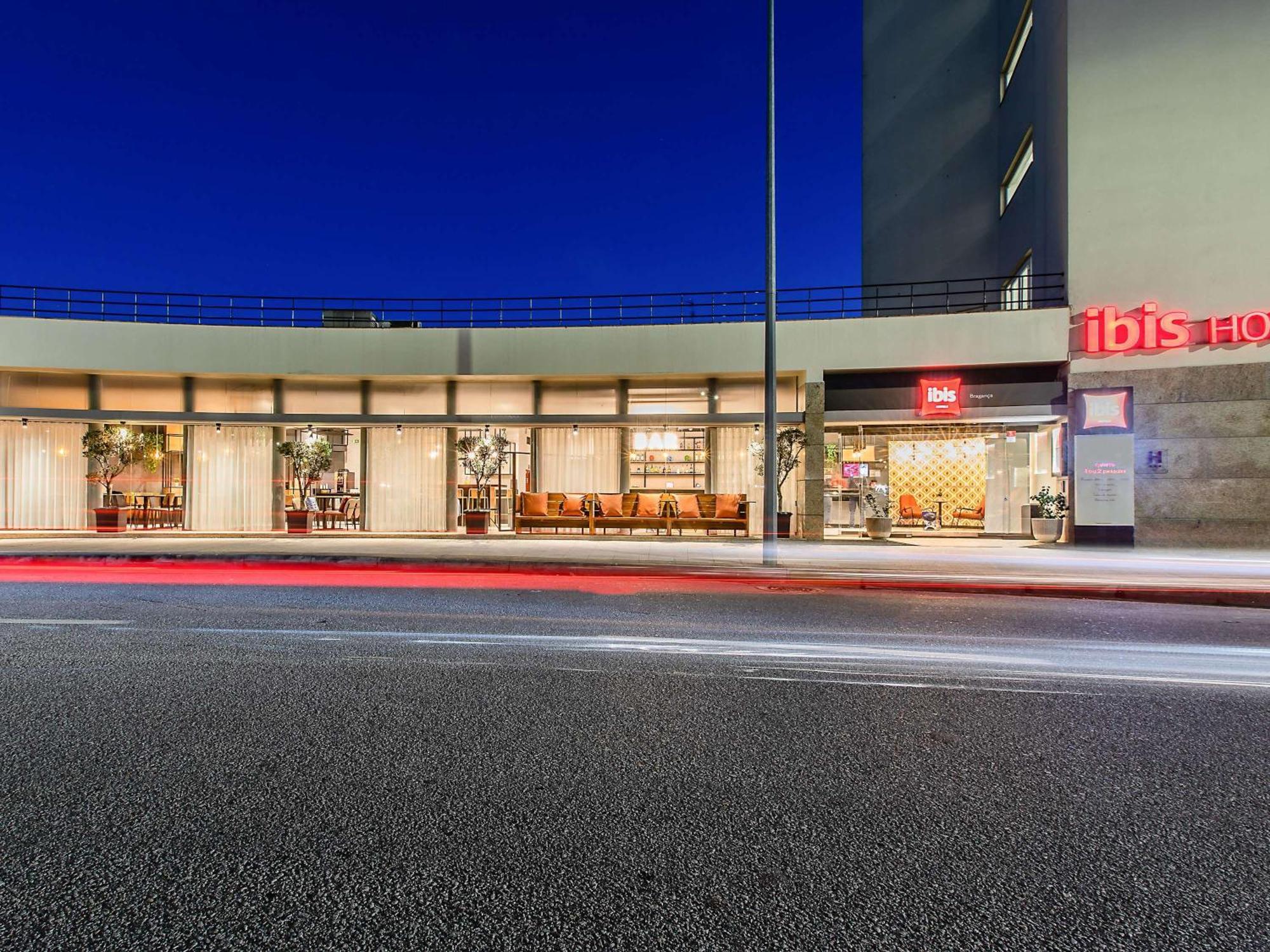 Hotel Ibis Bragança Exteriör bild